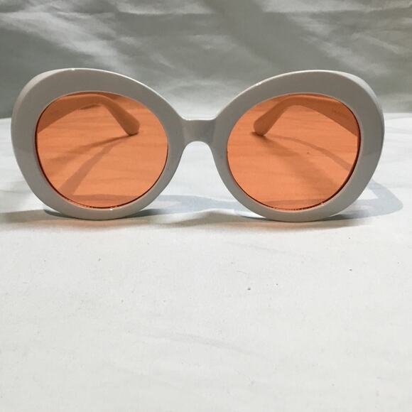 SunGlasses - Picture 4 of 5